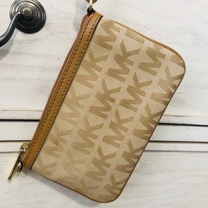 Michael Kors Wristlet
